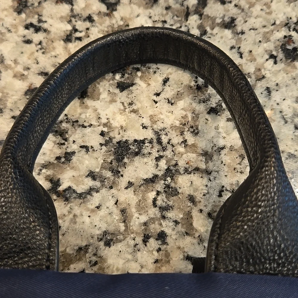 STEVE MADDEN BACKPACK WITH INCLUDED FRONT QUILTED POUCH FOR A TABLET. BLUE/GREY.